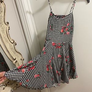 Black white checkered gingham floral flower dress backless cutout forever 21